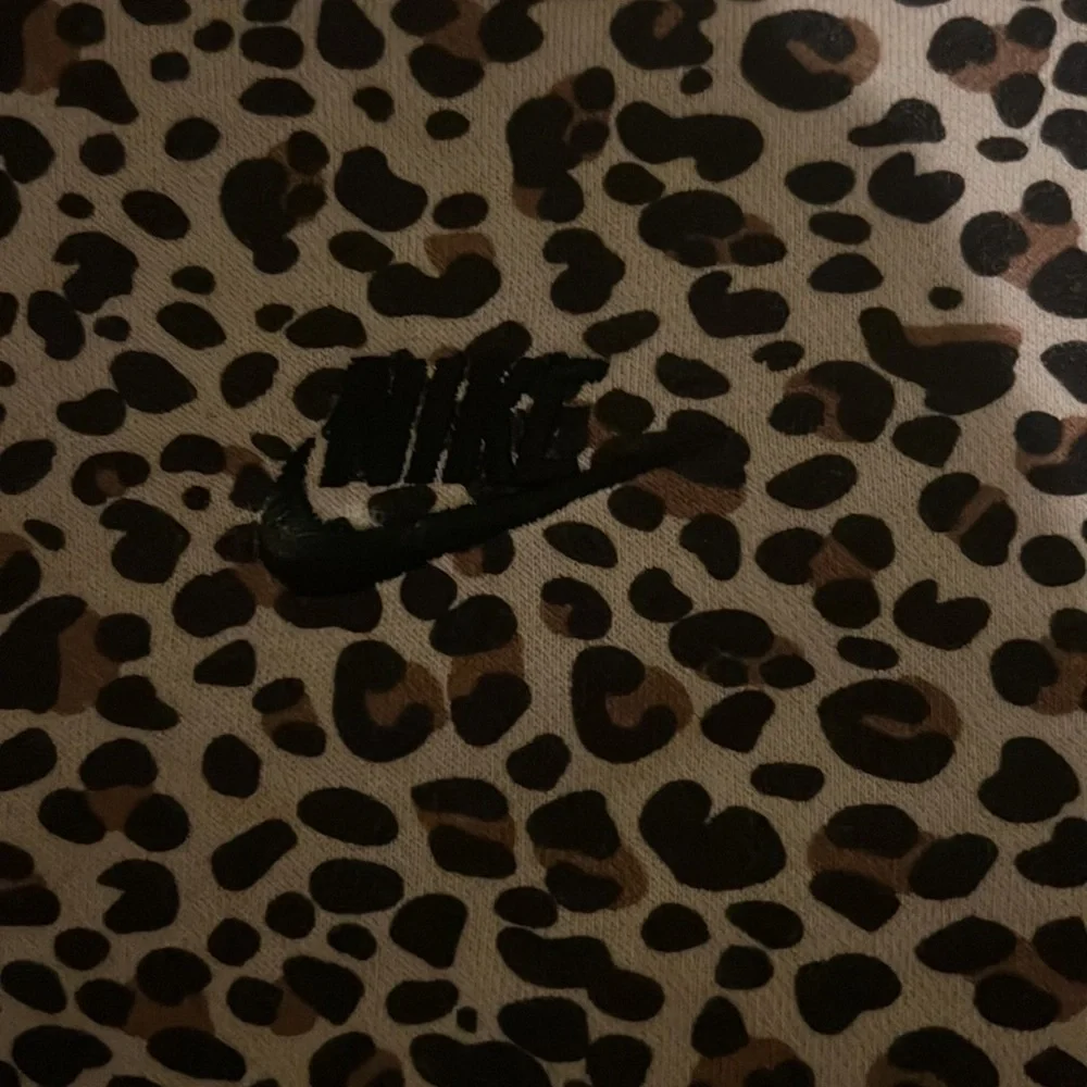Small  Nike crewneck - Picture 2 of 2